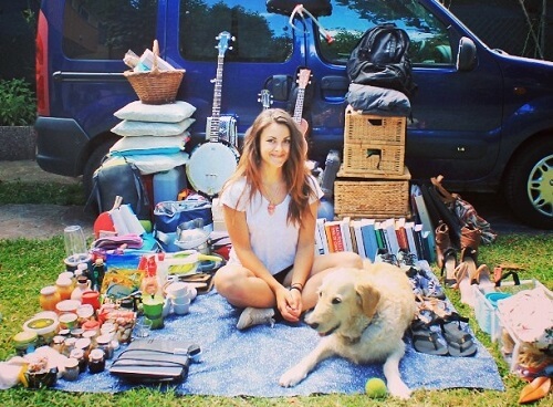 Descubre cómo Marina remodeló su camioneta para viajar con su perro