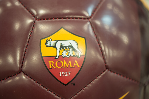 Animales en escudos de fútbol: AS Roma