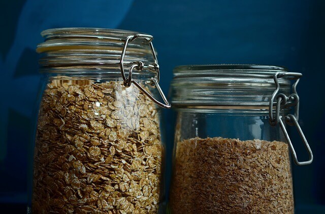 6 beneficios para los perros de comer avena
