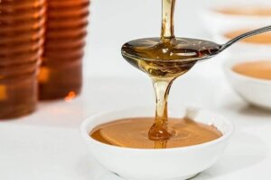 Beneficios para la salud de productos de colmena de abejas para perros