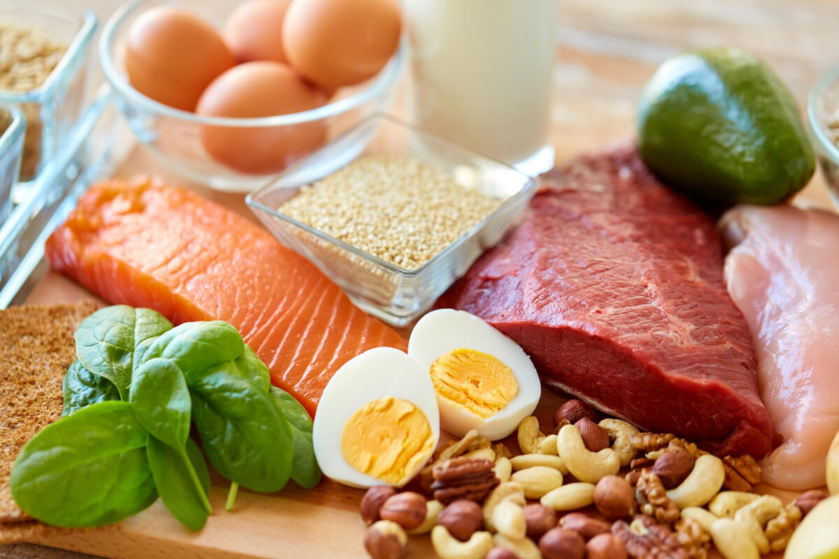 Una serie de alimentos sanos genéricos.