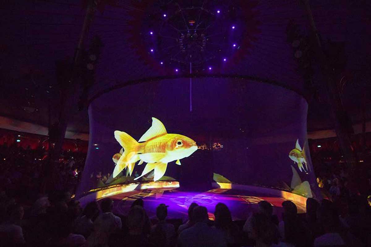 Este circo en Alemania presenta hologramas en 3D de animales.